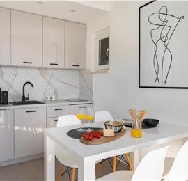 6 Bedroom Waterfront Villa with Pool in Uvala Ljubljeva near Trogir, Sleeps 12-13
